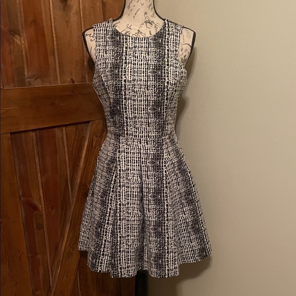 Like New Black and White Textured Mini Dress